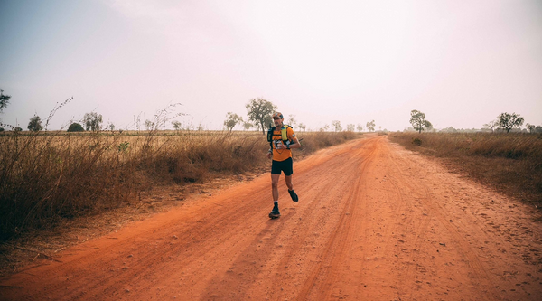 Préparer 200 km dans la brousse sénégalaise avec Bernard Dufour